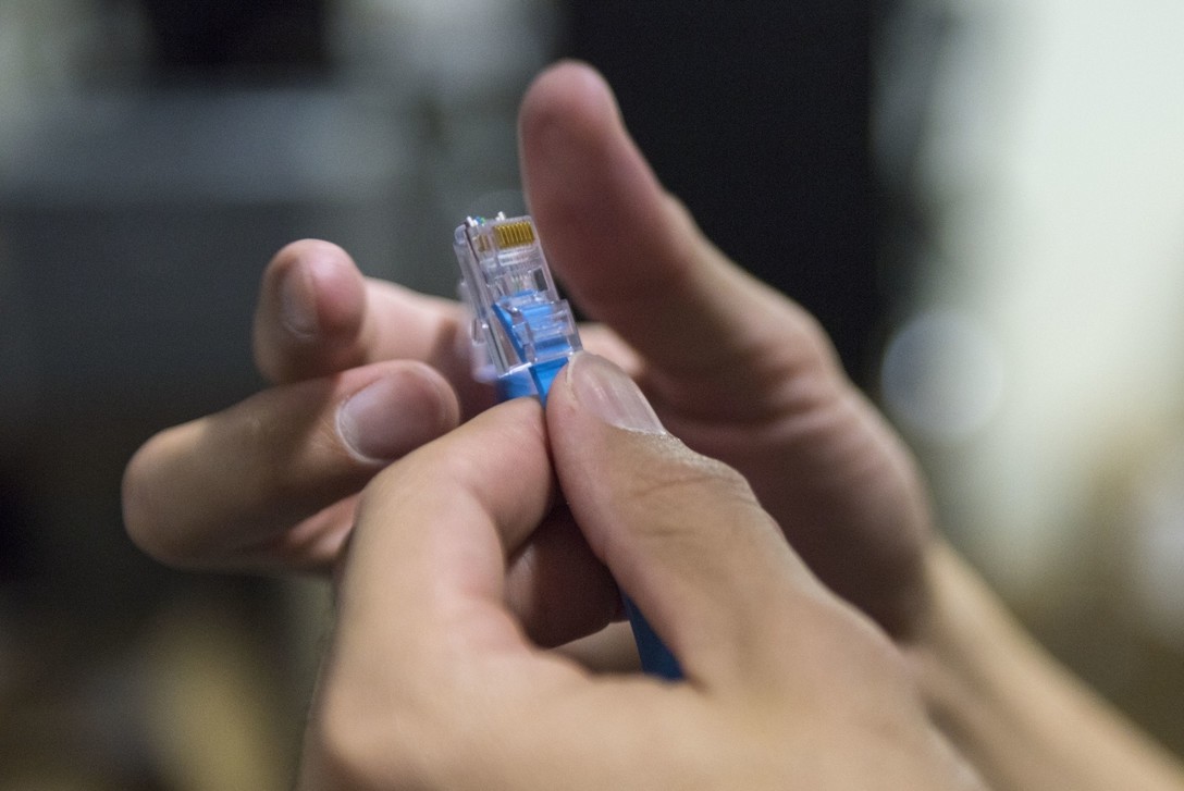 長城寬帶 堅(jiān)守寬帶市場，繼續(xù)為您提供穩(wěn)定互聯(lián)網(wǎng)接入服務(wù)